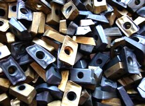 铜铝锌齐涨，资金抱团有色金属？，铜铝锌暴涨