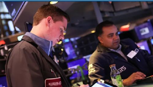 纳指期货直播室今夜动态：科技巨头财报出炉，纳指与A股科技股共振！